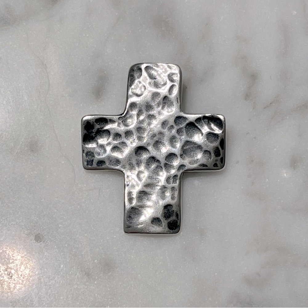 Vintage .925 Sterling Silver Modernist Silpada Hammered Cross Pendant